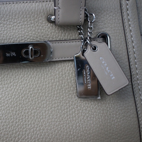 Coach Swagger 27 Pebble Leather in Grey NWT - Picture 7 of 8